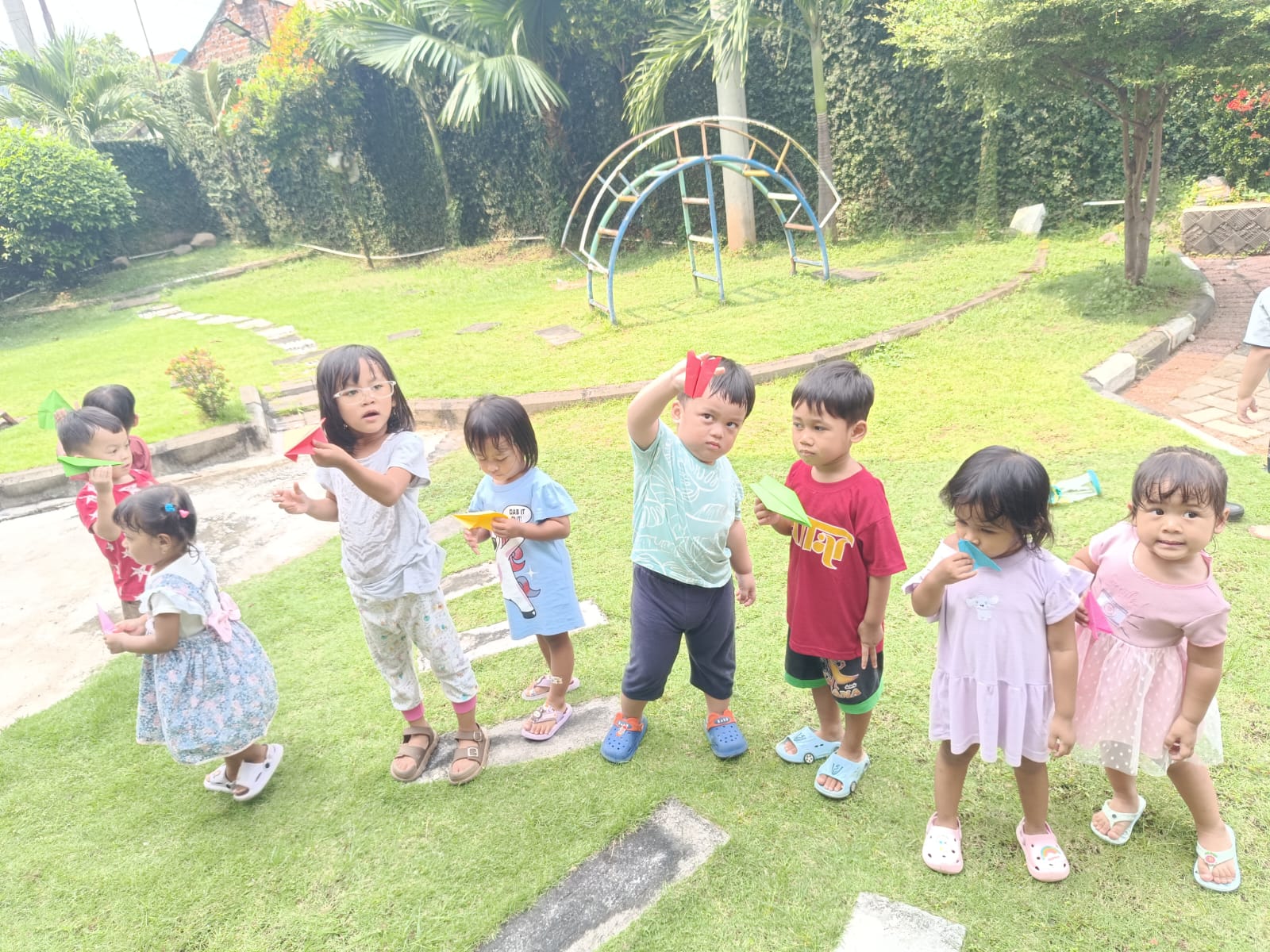Anak-anak bermain di Alodee Kids Daycare
